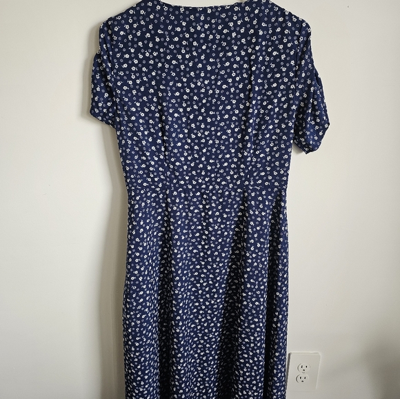 Flower Summer Dress - Midi - Picture 2 of 3